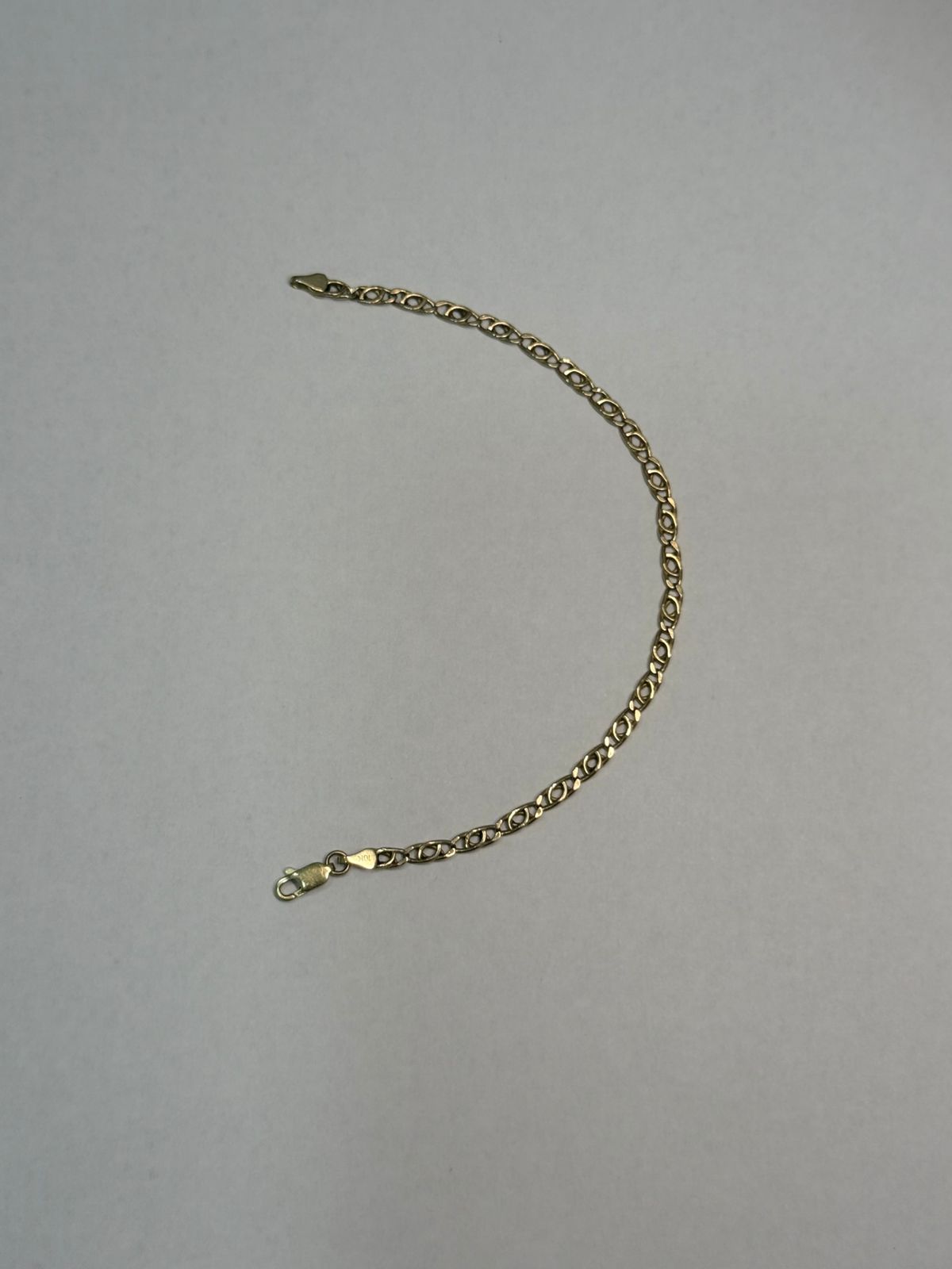 PULSERA HECHURA ESPECIAL EN ORO DE 10 K 18 CM 2.2 GR