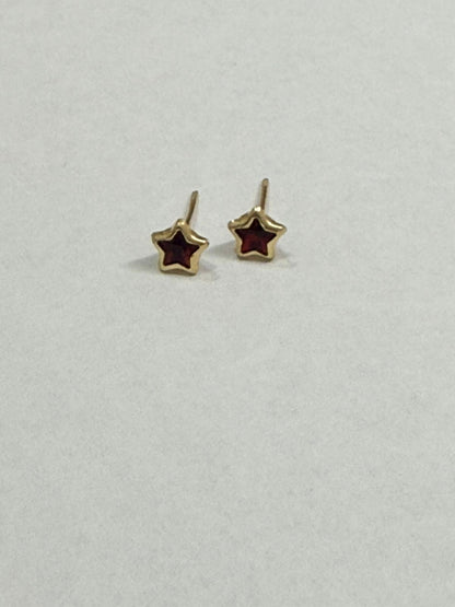 PAR DE BROQUELES DISEÑO ESTRELLA EN ORO DE 10 K