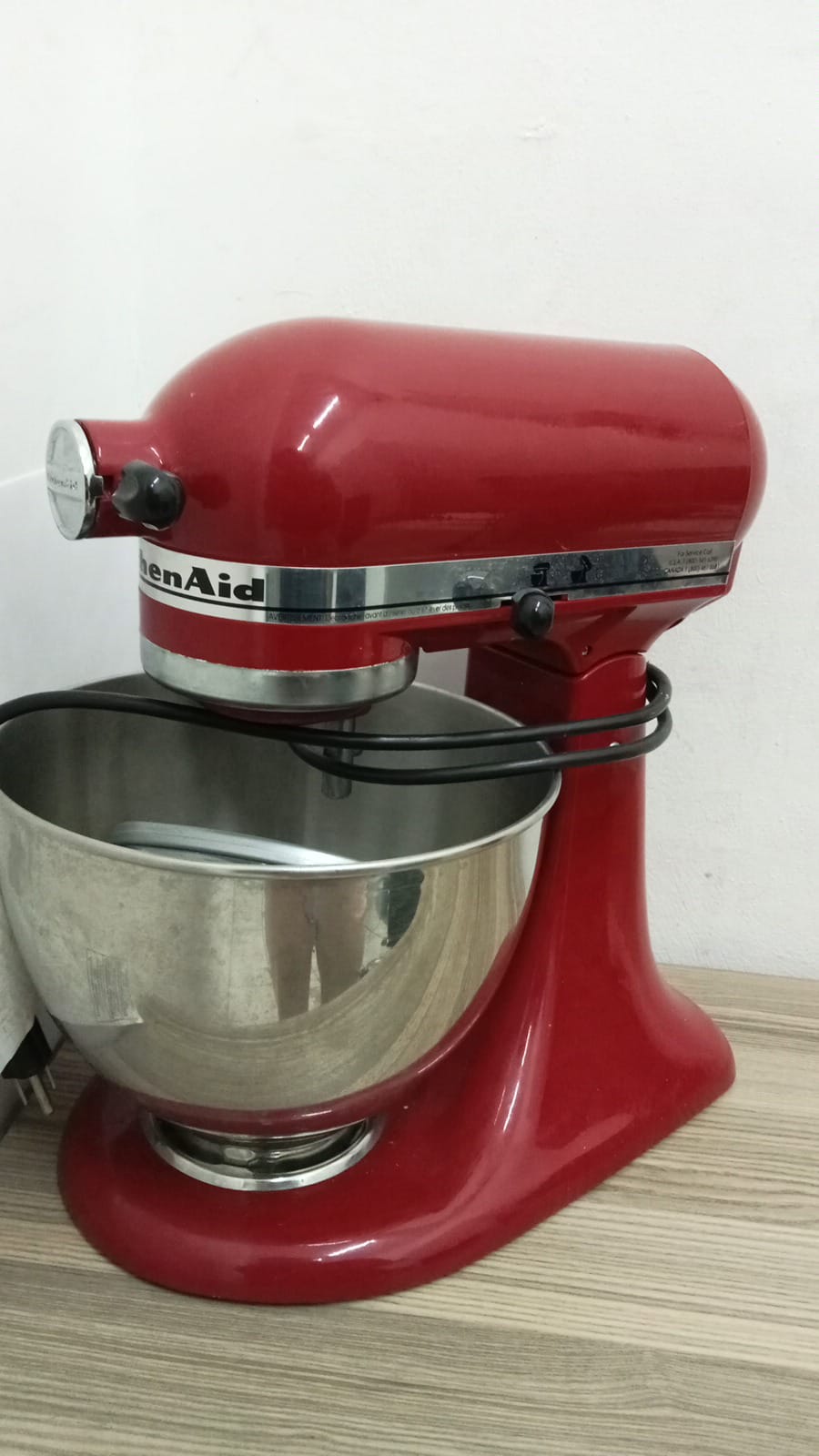Batidora de pedestal KitchenAid color rojo – Excelente estado