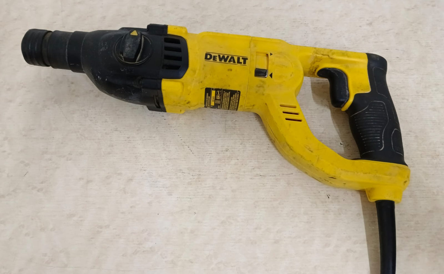 Rotomartillo DEWALT d2560-b3, usado