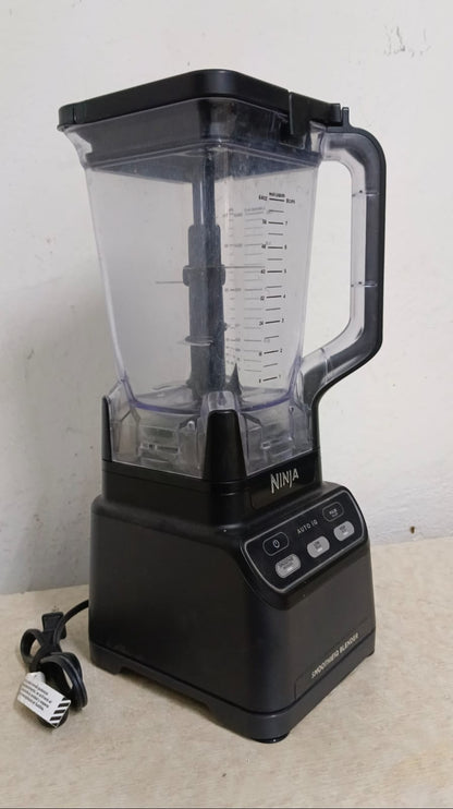 Licuadora 3 velocidades NINJA co750blaa, usado