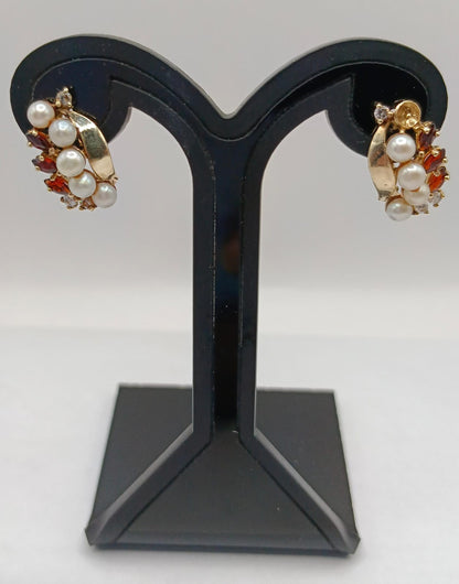 Juego de anillo y aretes con perlas y sirconias ORO 10k peso 6.6gr, usado