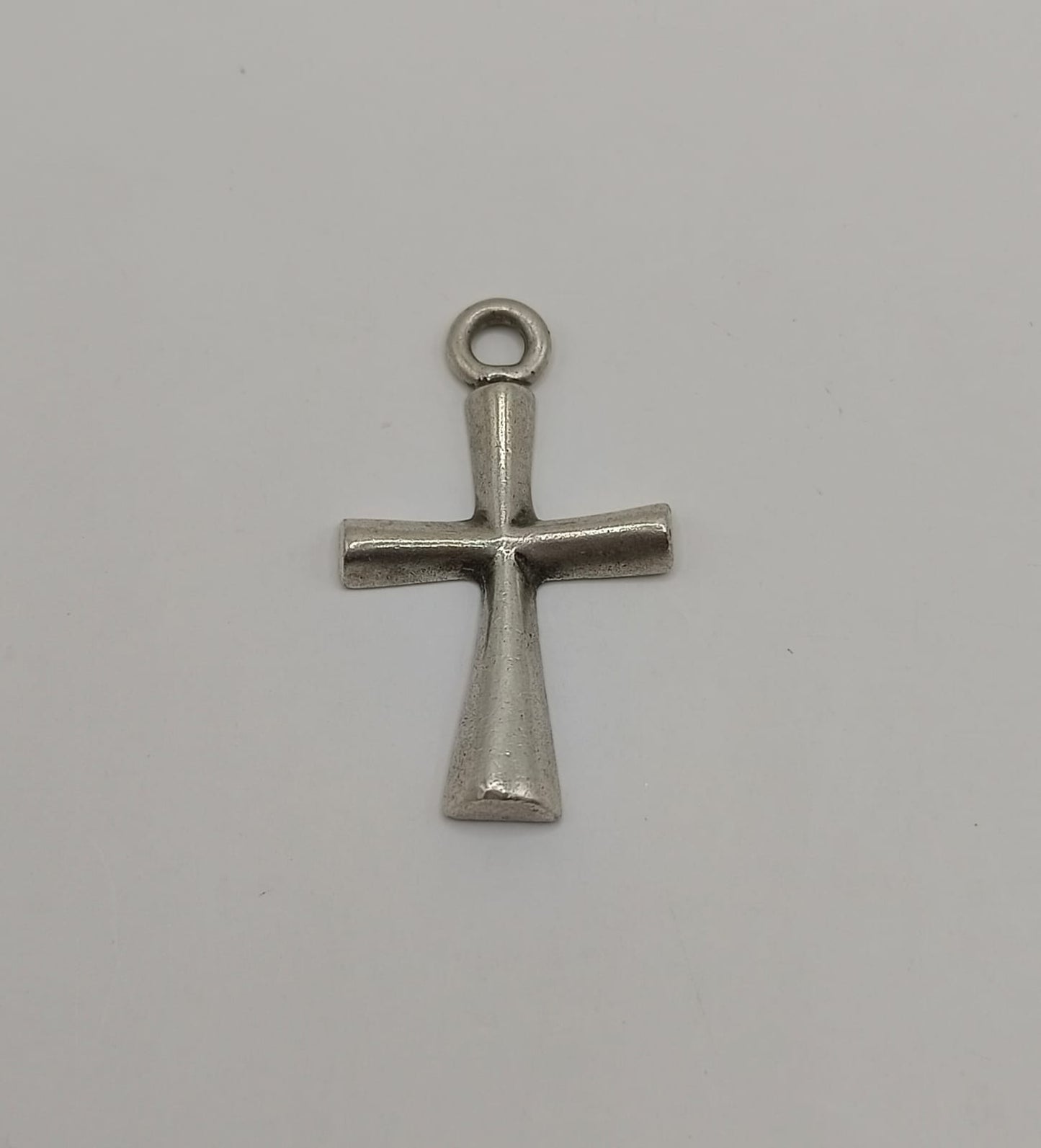 Dije de cruz PLATA 925 peso 4.9gr, usado