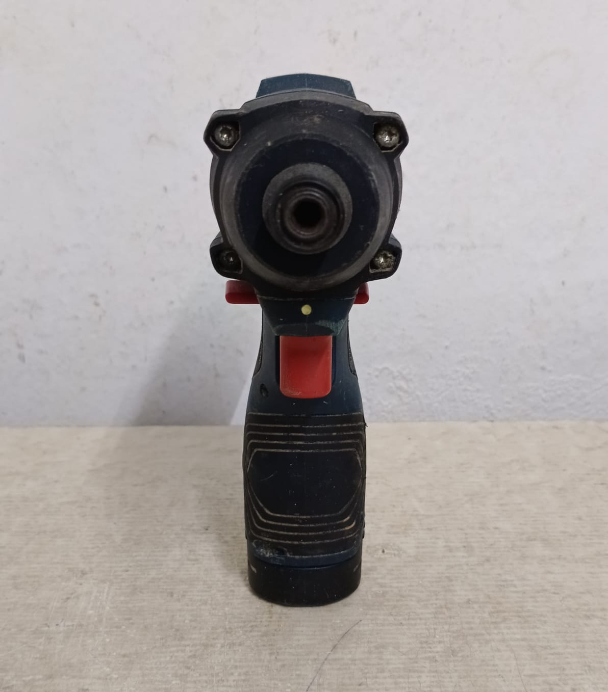Atornillador inalambrico BOSCH gdr-120 li, usado