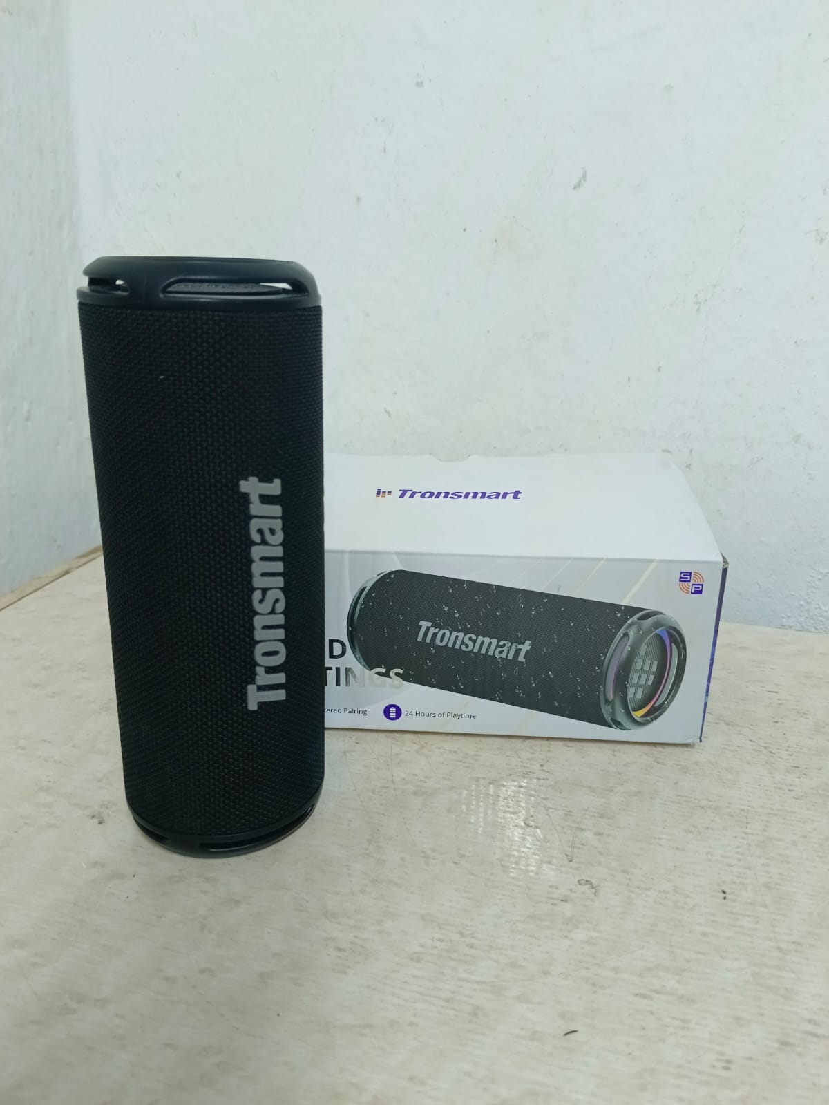 Bocina tronsmart t7 con usb, usado