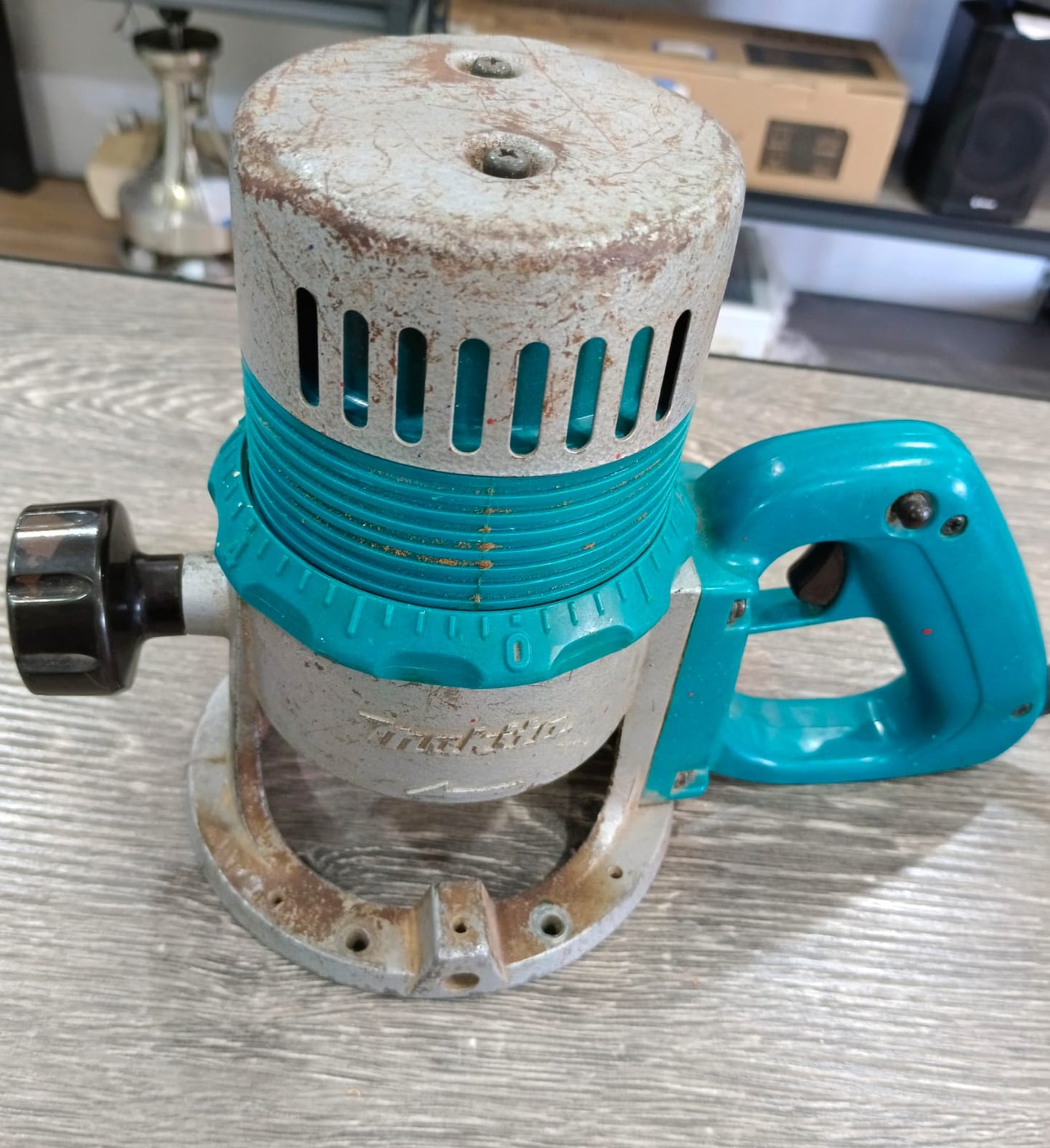 Router Makita 3601b, usado