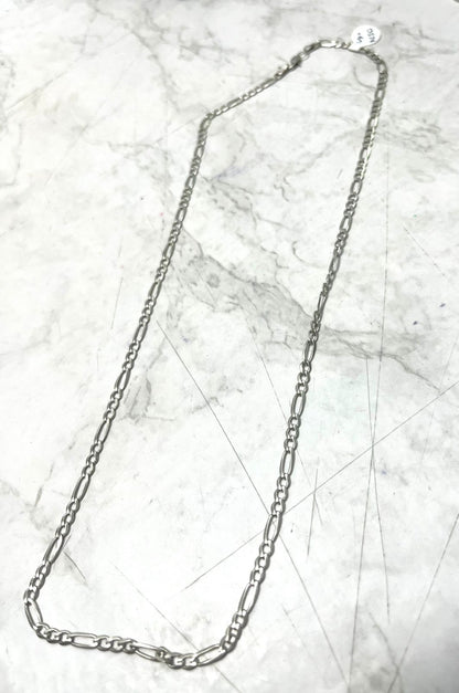 Cadena tejido 3 x 1  mide  26 cm 6 grs baño de plata