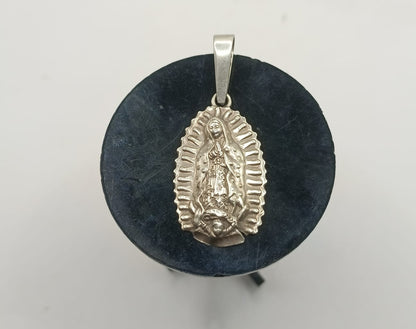 Dije religioso PLATA 925 peso 2.8gr, usado