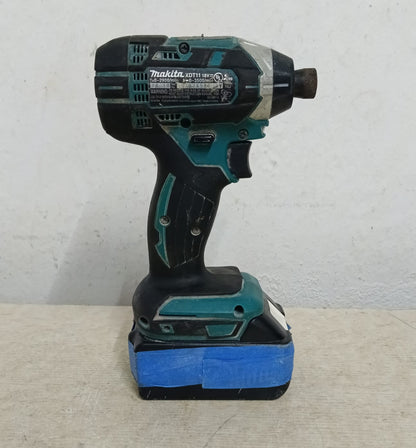 Atornillador Inalambrico MAKITA con cargador, usado