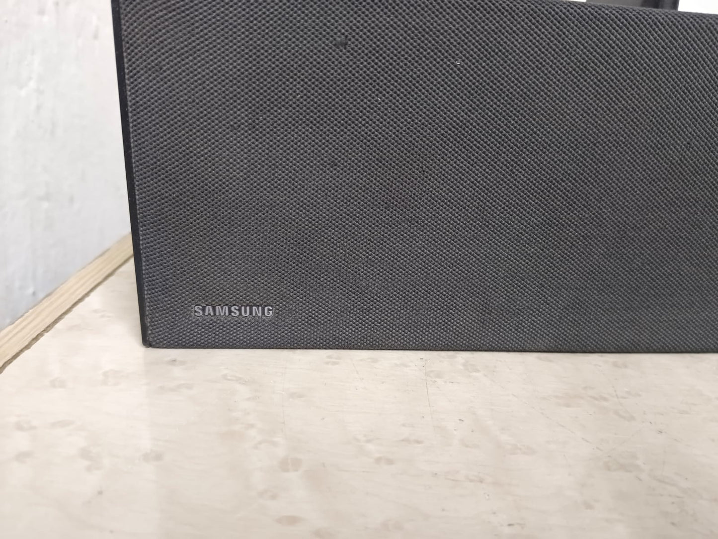 Barra de sonido samsung hw-c400, usado