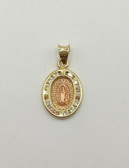 Dije de virgen ORO 10k peso 1.1gr, usado