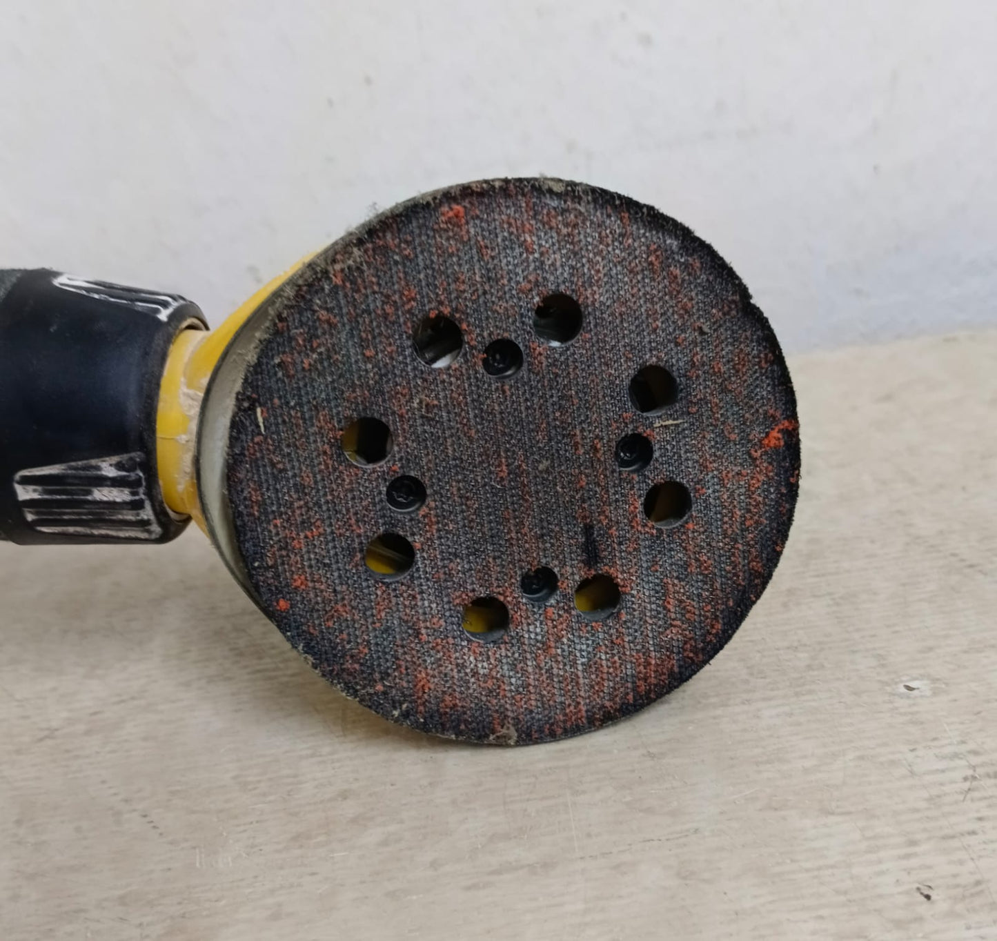Lijadora orbital DEWALT, usado