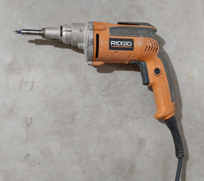 Taladro Ridgid r6000 con punta, usado