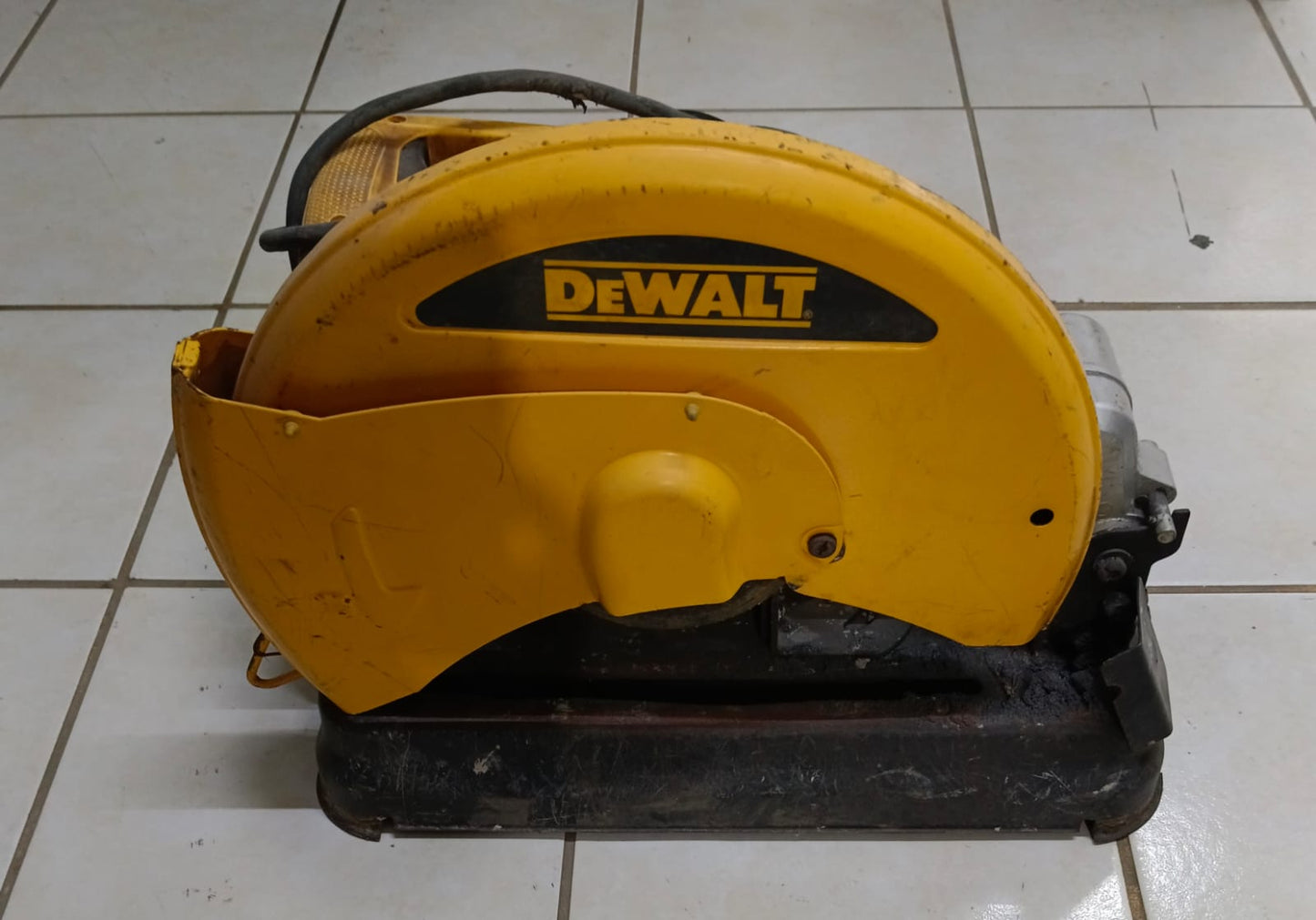 Cortadora de metal DEWALT d28730-b3, usado