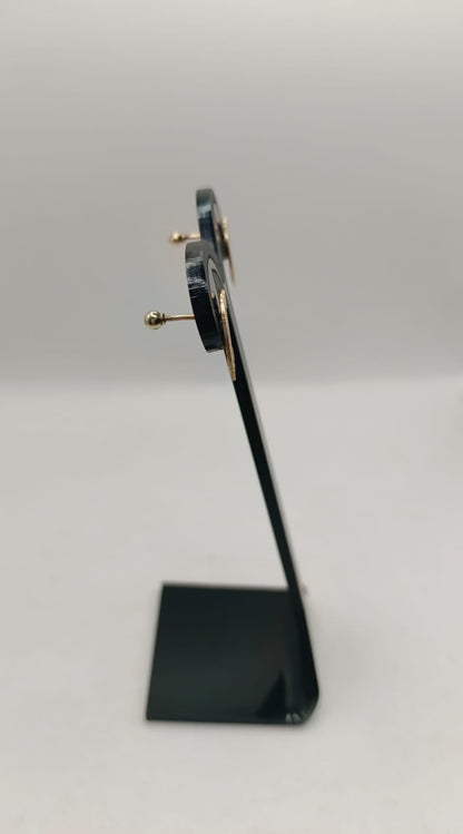 Aretes letra "c" ORO 8k peso 1.7gr, usado