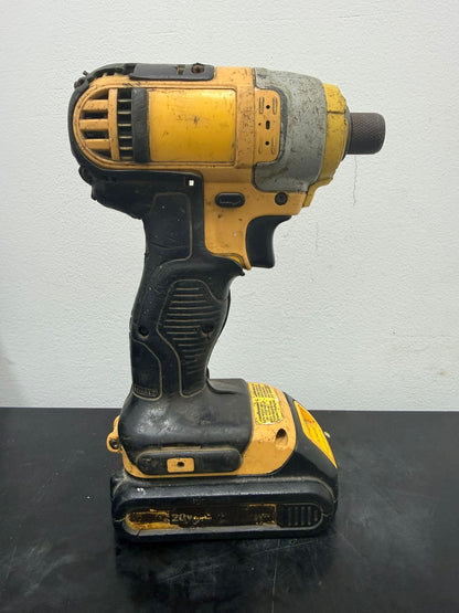 TALADRO DE IMPACTO DEWALT-USADO