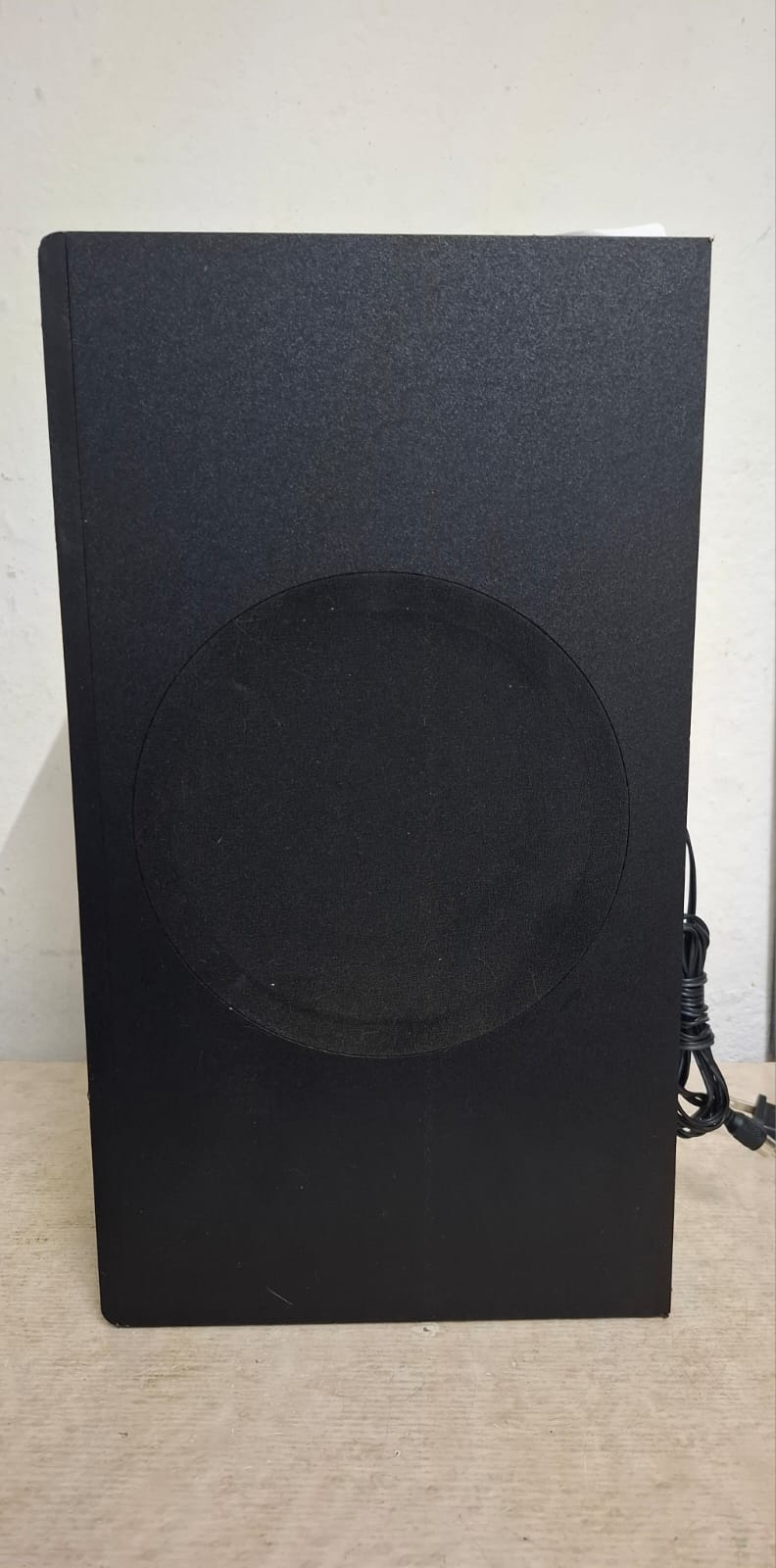 Barra de sonido con subwofer GHIA spk-2334, usado