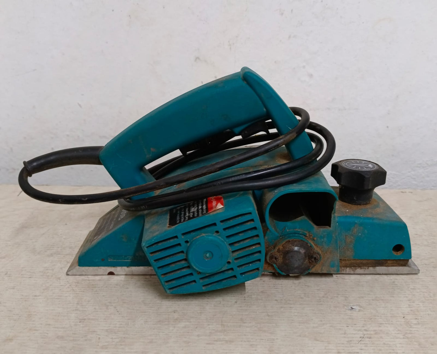 Cepillo ELECTRIC PLANER 1900b, usado