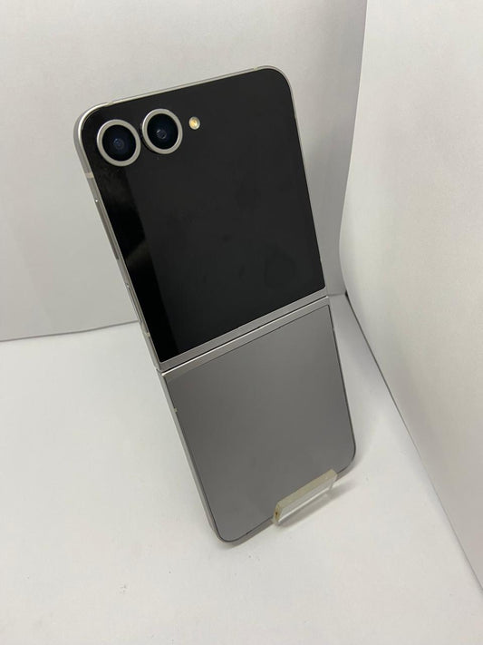 📱 Samsung Galaxy Z Flip 6 – USADO 512GB 12 RAM