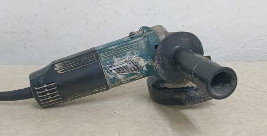 Esmeril MAKITA m0901