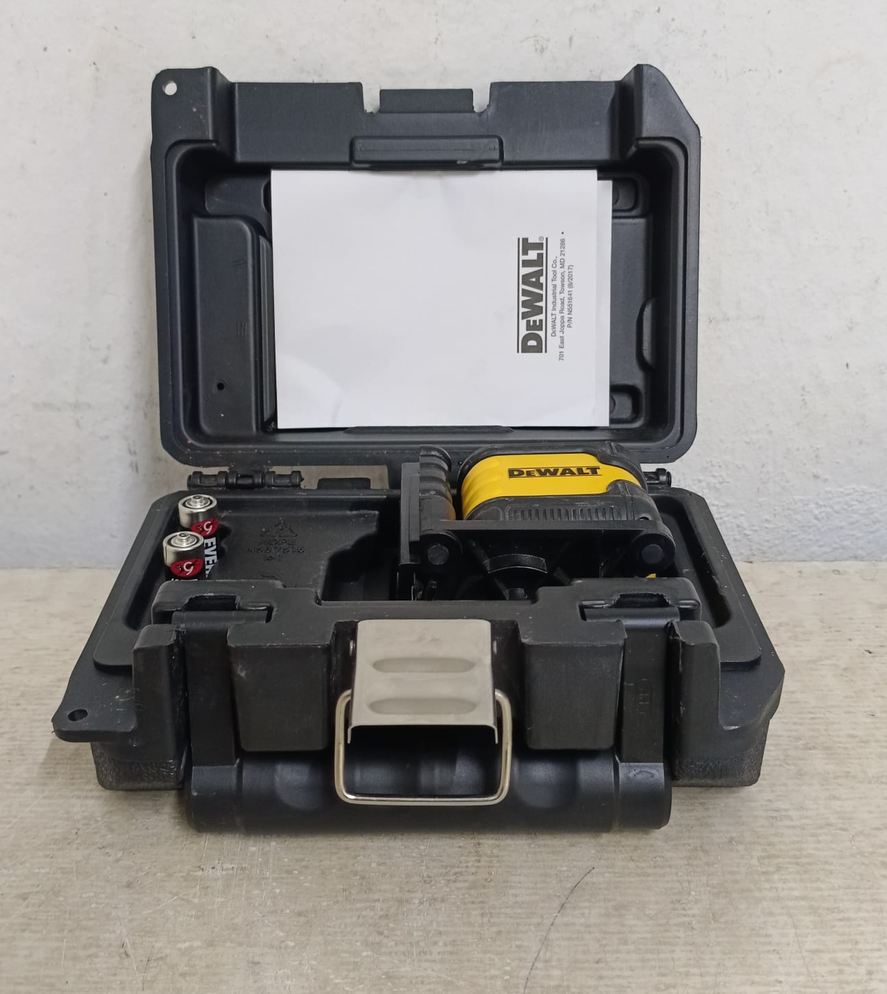 Nivel laser verde DEWALT DW08802CG, usado