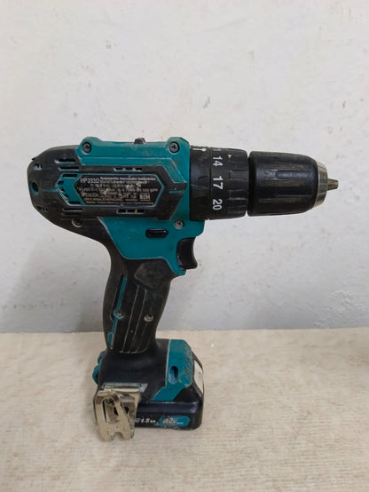 Kit de taladros inalambricos MAKITA con cargador, usado