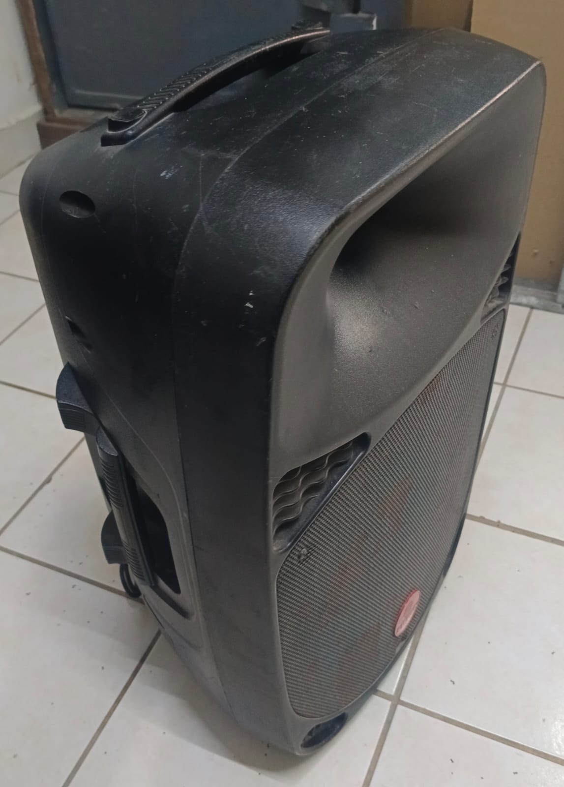 Bocina Amplificada STEREN baf1545, usado