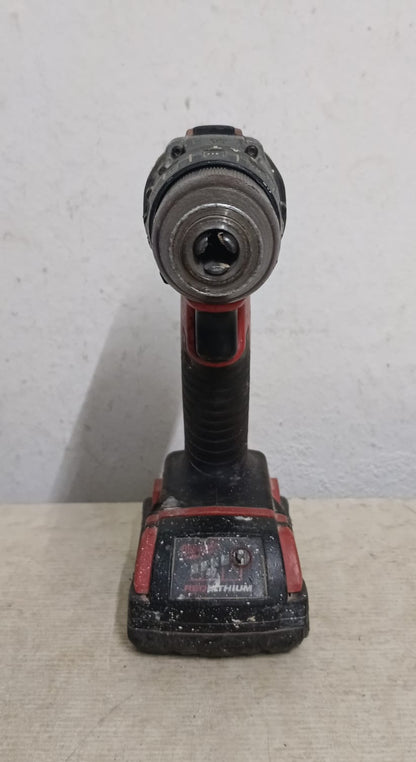 Kit de taladros Inalambricos MILWAUKEE 6131-20, usado
