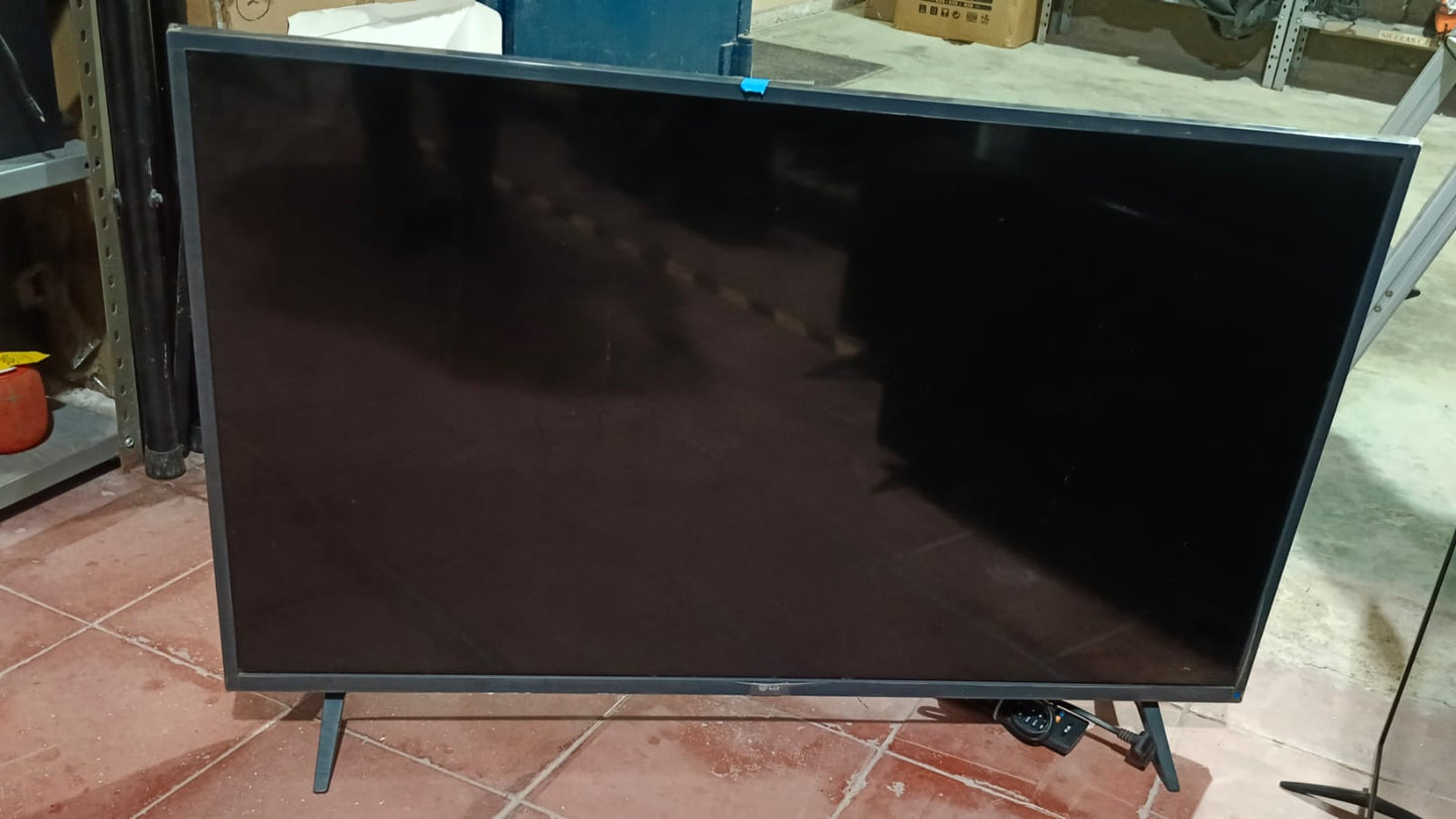 Pantalla smart tv 43 pulgadas LG, usado
