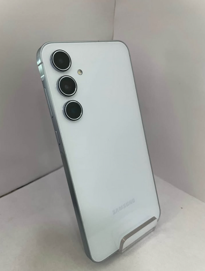 Samsung Galaxy A55 - 128 GB / 8 GB RAM - Usado