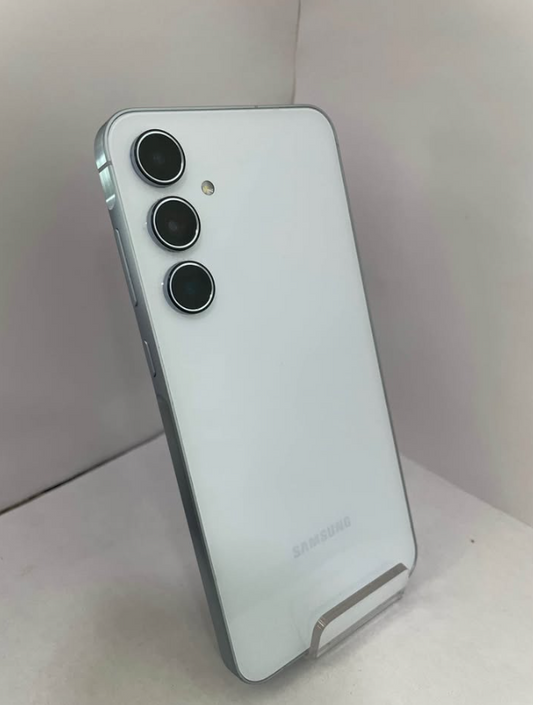 Samsung Galaxy A55 - 128 GB / 8 GB RAM - Usado