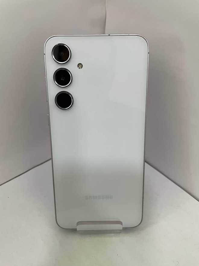 Samsung Galaxy A55 - 256 GB / 6 GB RAM -  Usado