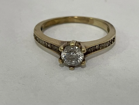 Anillo de Oro 10K con Piedra/2.2gr