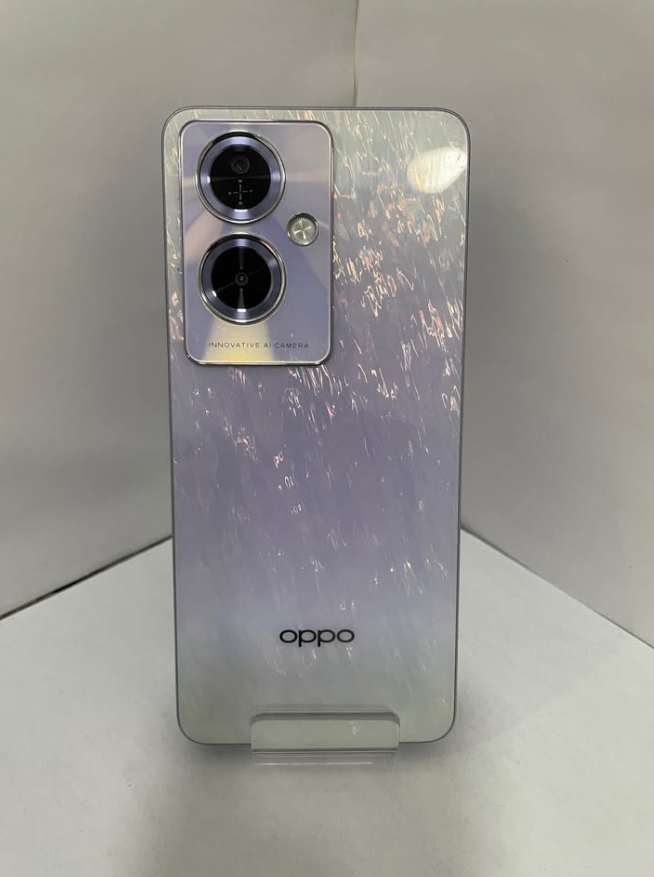 Oppo A79 | 256 GB | 8 GB RAM- Usado