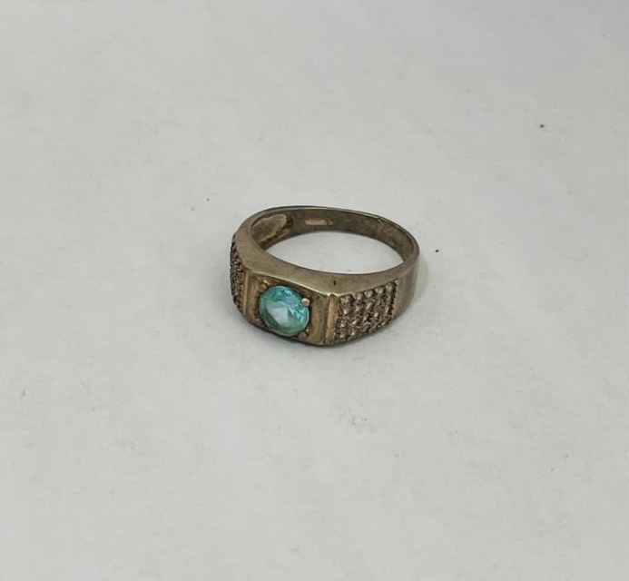 Anillo con Piedra Azul de Plata .925 – 5.8 g