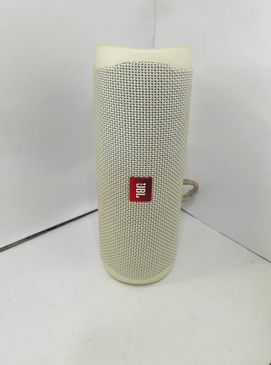 Bocina JBL Flip 5 – Potente y Portátil