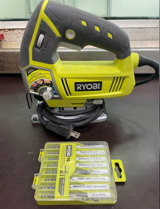 Sierra Caladora Ryobi + Cuchilla