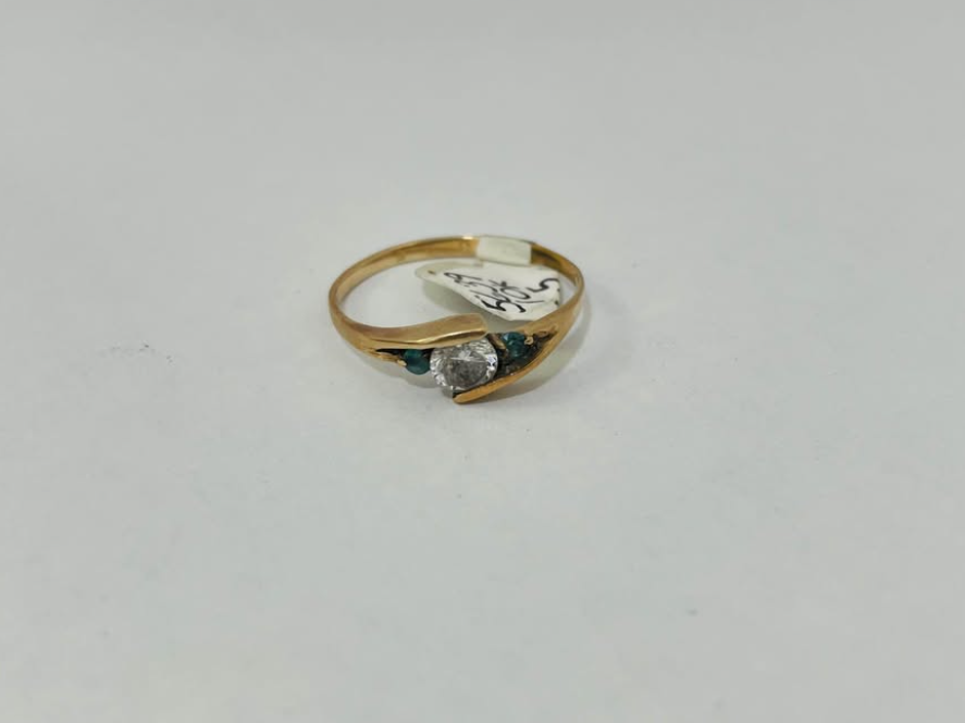 Anillo de Oro 10k / 1.5gr / Talla #7