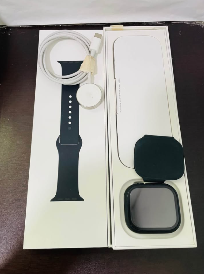 APPLE WATCH SERIES 10 – CON CAJA Y CARGADOR ORIGINAL