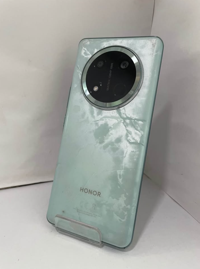 Honor Magic 7 Lite/ 512GB / 8GB RAM- Usado