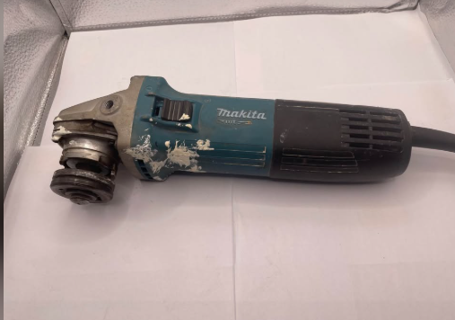 Herramienta Esmeriladora Makita-Usado