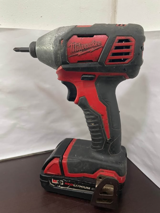 KIT DE TALADROS MILWAUKEE