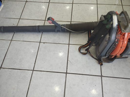 🍂💨 SOPLADORA DE MOCHILA A GASOLINA OLEO-MAC BB162 - POTENTE Y LISTA PARA TRABAJAR 💨🍂
