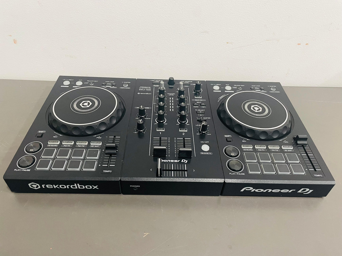 Pioneer DJ DDJ-400 – Controladora / Mezcladora de Audio