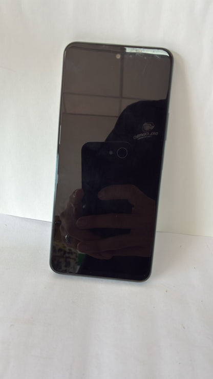 CELULAR VIVO  Y28