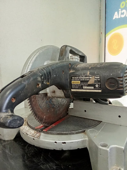 Sierra de inglete Craftsman-usada