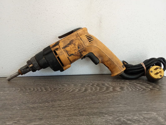 Atornillador Alambrtico DeWALT