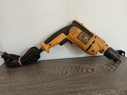 Taladro percuto DeWALT-usado