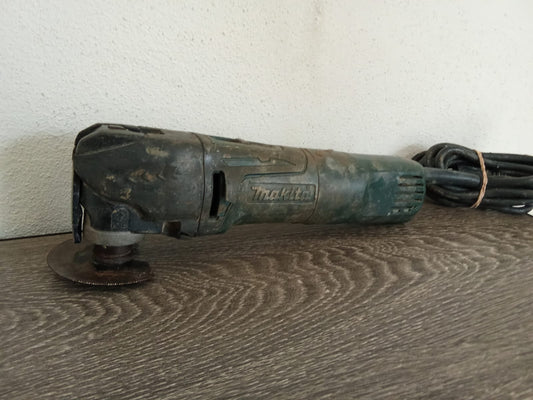 Herramienta oscilante Makita-usado