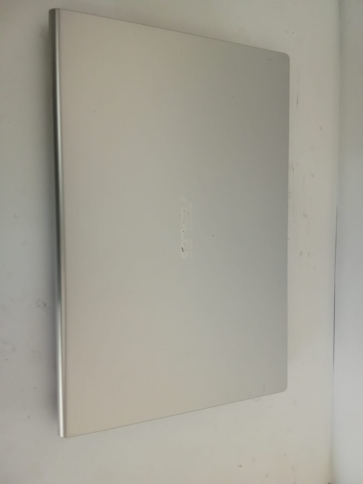 Laptop ASUS X415E-usada